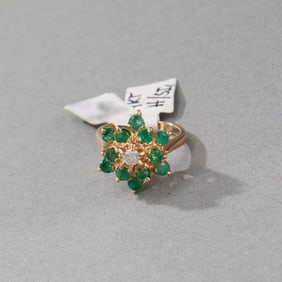 14k Yellow Gold Diamond and Emerald Ring