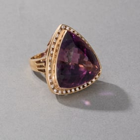 14k Yellow Gold Amethyst and Diamond Ring