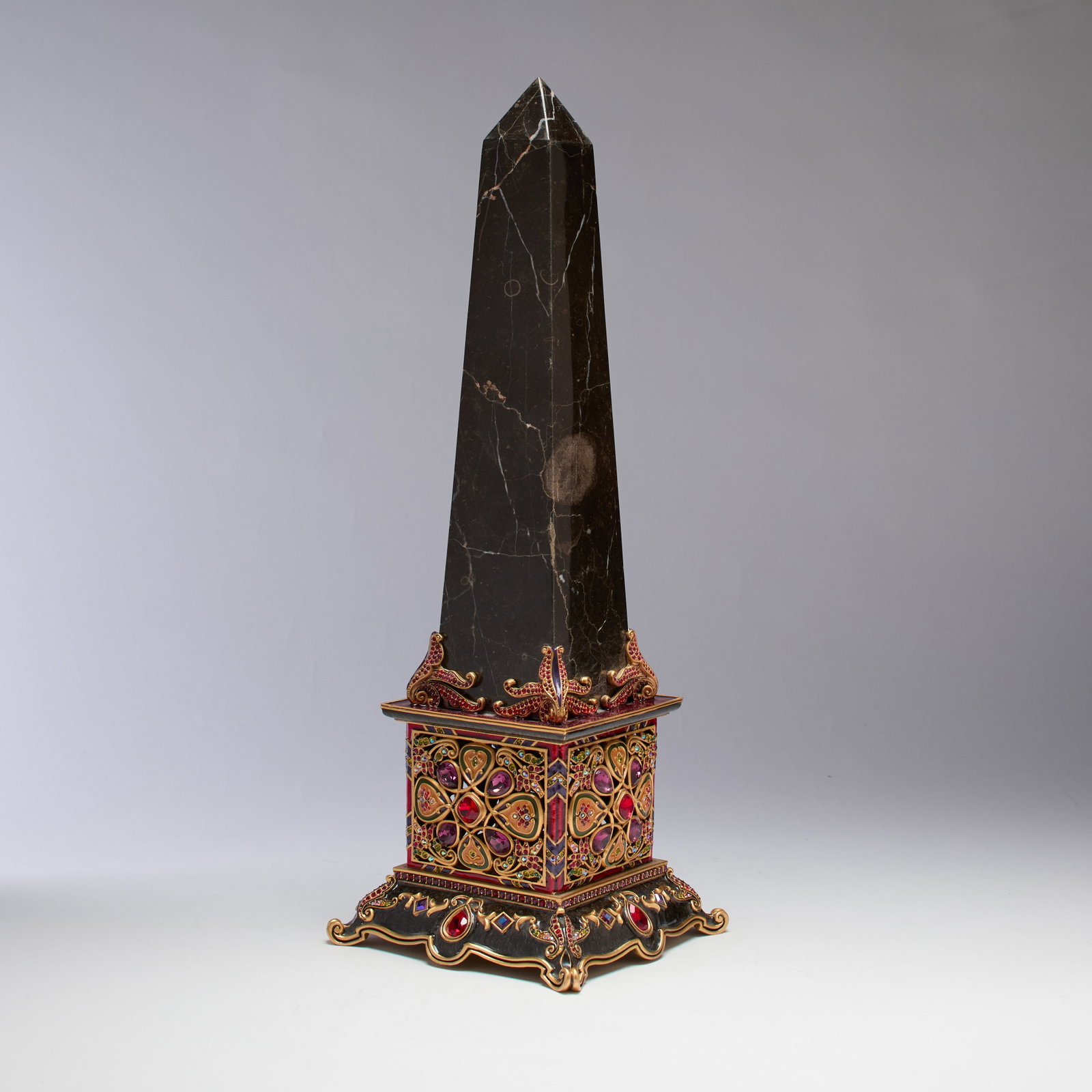 Jay Strongwater (Rhode Island): "Hamilton." Limited edition from the "St. Petersburg" collection. Edition 105/450. An embellished enameled tall Persia stone obelisk. In original box. 17 1/2 x 6 x 6"