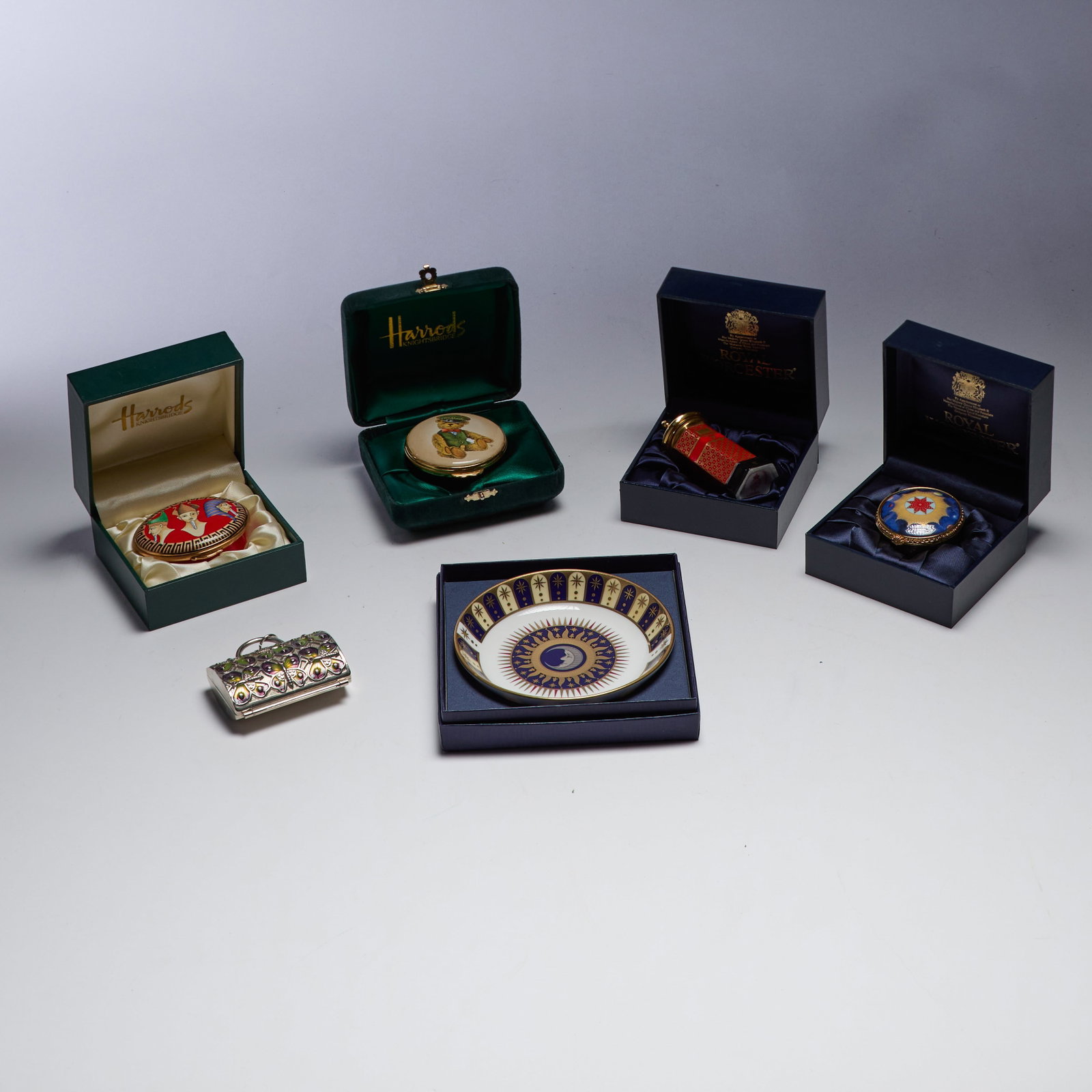 Porcelain & Enamel Objects (1 of 5)