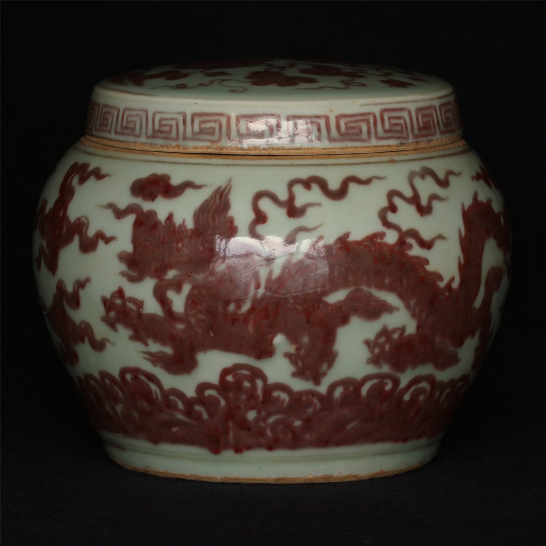 Underglaze red porcelain jar of Ming Dynasty XuanDe (1 of 10)