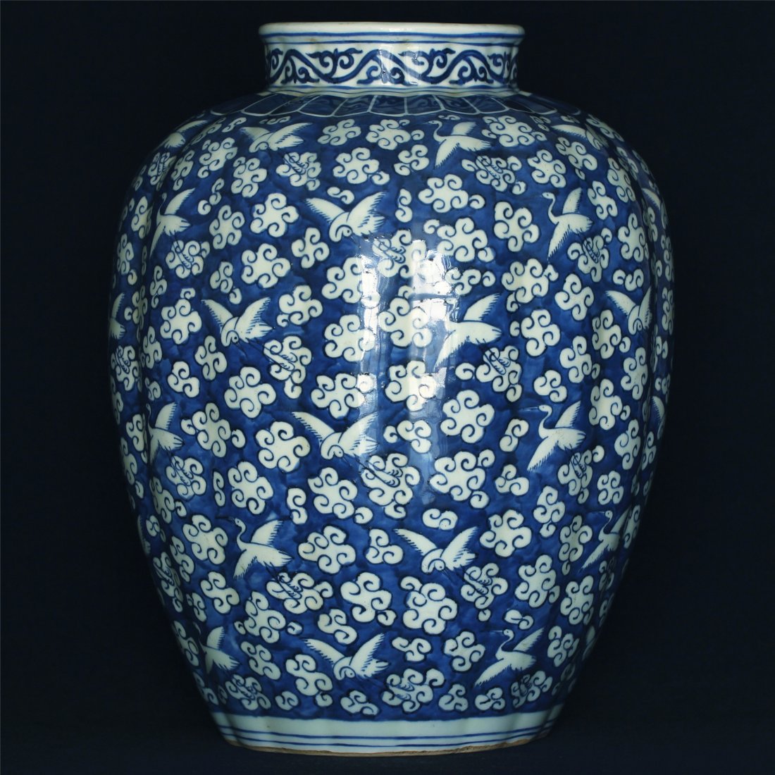 Blue and white porcelain jar of Ming Dynasty JiaJing: Blue and white porcelain jar of Ming Dynasty JiaJing mark. Measure(inch), Height: 13-3/4, Diameter: 11 .