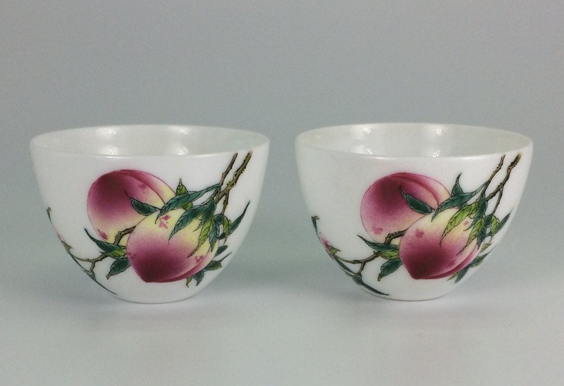 Qing Dynasty "YongZheng" Pair Exquisite famille rose: Qing Dynasty "YongZheng" Pair Exquisite famille rose porcelain Cups. Each Measure(inch), Height: 1-3/4, Diameter: 2-5/8 .