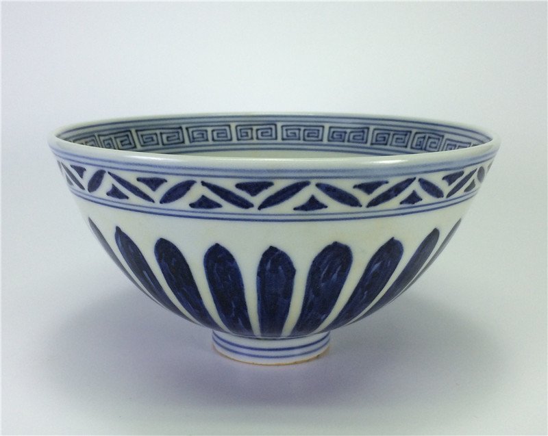 Chinese antiques blue and white porcelain bowl . (1 of 9)