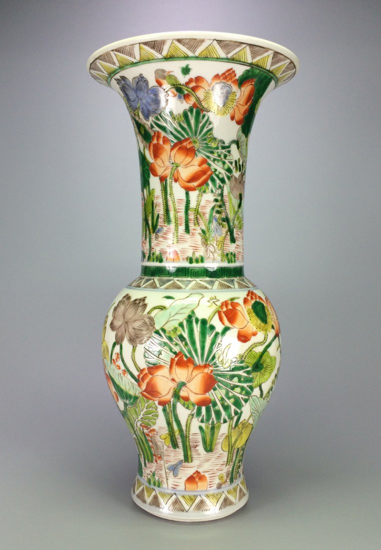 Qing Dynasty "KangXi"  five-color porcelain vase. (1 of 6)