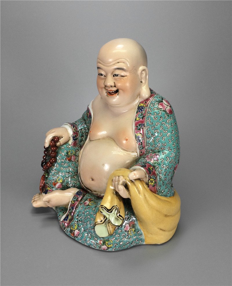 Chinese antique porcelain Buddha.: Chinese antique porcelain Buddha. measure(inch), Height: 8-1/2, Length: 7-1/4, Width: 5-1/4,