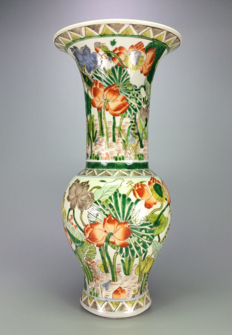 Chinese five-color porcelain large vase of Qing Dynasty (1 of 6)