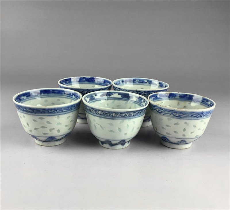 Chinese antique blue and white porcelain  five cups (1 of 6)