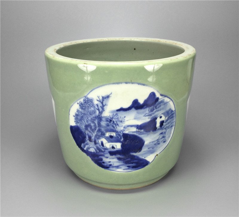 Chinese antiques porcelain brush pot  . (1 of 6)