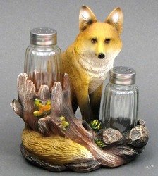 Foxy Seasons S&P Set: Foxy Seasons S&P Set, Unique red fox great forÂ lodge decor.Â Unusual salt and pepper set for the outdoor enthusiast. Red Fox on resin tree stump with glass salt and pepper shakers on each side. M