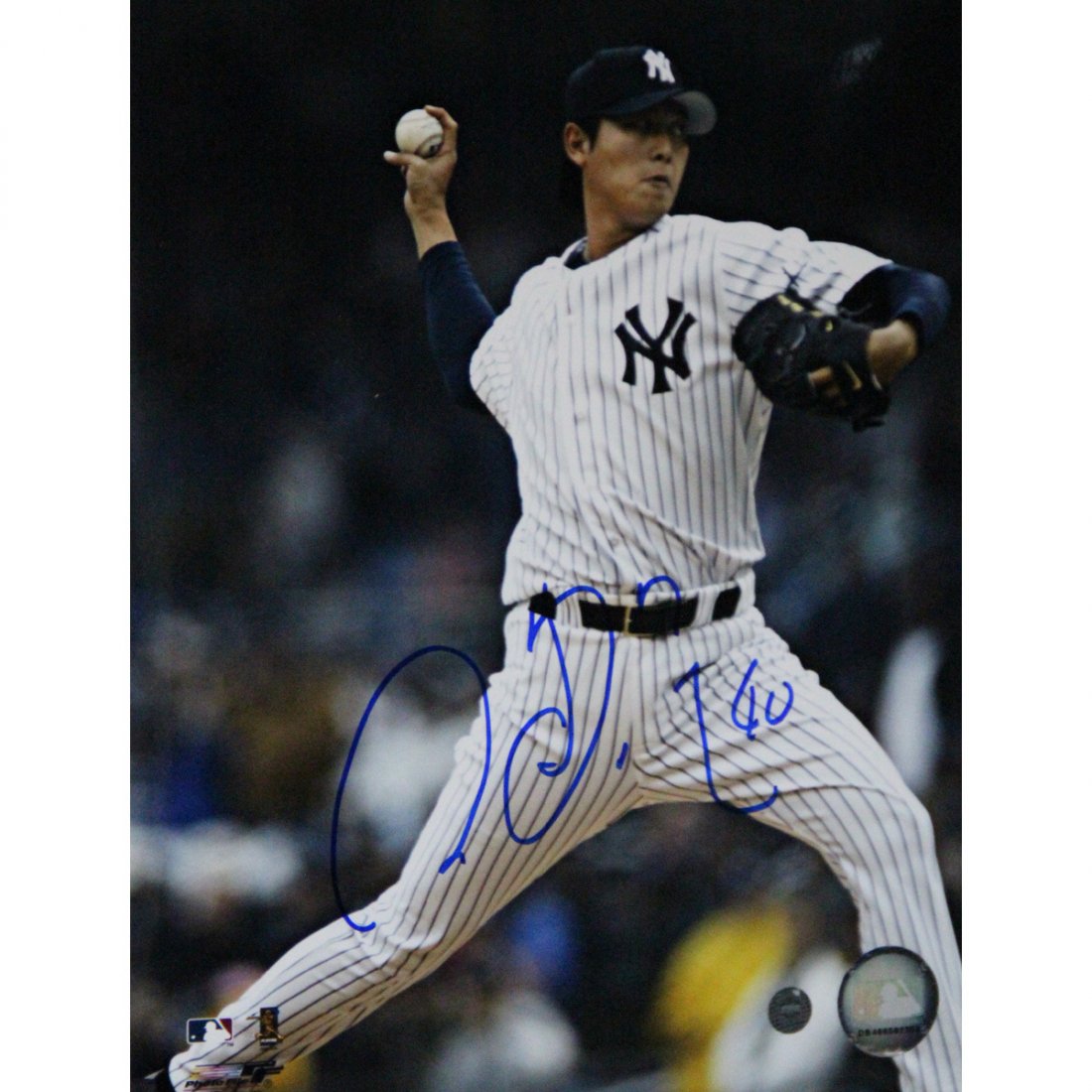 Chien Ming Wang Vertical Home Pitching 8x10 Photo (SI A: Chien Ming Wang Vertical Home Pitching 8x10 Photo (SI Auth)