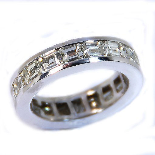 14K WHITE GOLD E/C DIAMOND BAND 17E/C=4.20 SZ 6 : 14k white gold e/c diamond band 17e/c=4.20 sz 6 The Romans wore diamonds because these were thought to possess broad magical powers over lifes troubles, being able in particular to give to the wearer