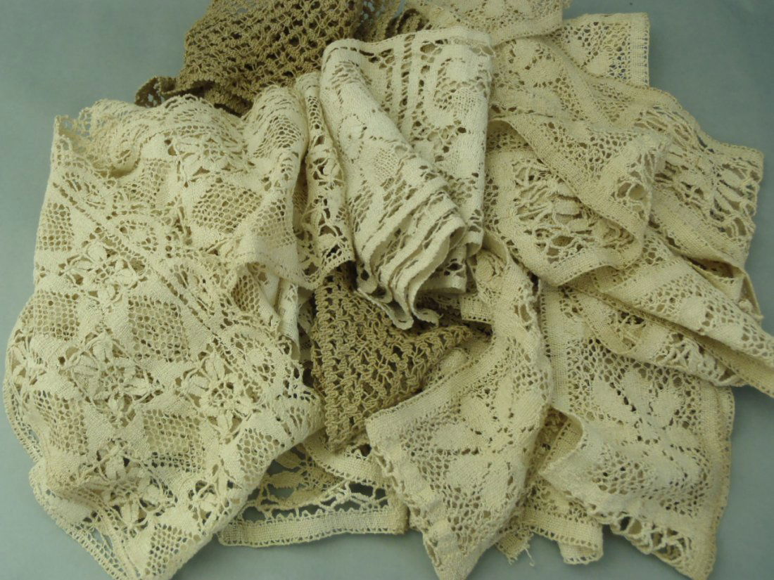 LOT OF ANTIQUE LINEN LACE (1 of 7)