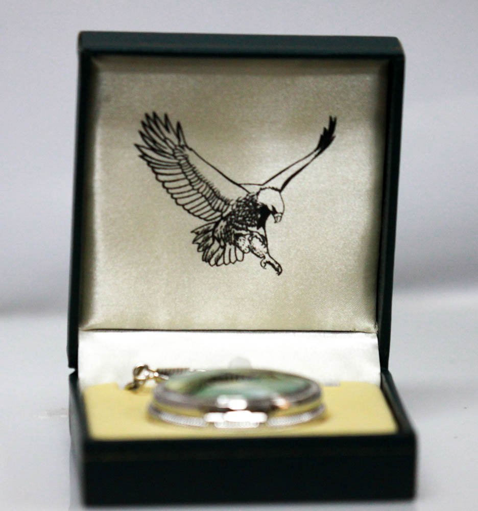 Collectors Edition American Bald Eagle Silver tone Pock: Collectors Edition American Bald Eagle Silver tone Pock **|**|** Collectors Edition American Bald Eagle Quartz Movement Silver tone Pocket Watch w/chain & Gift Box
