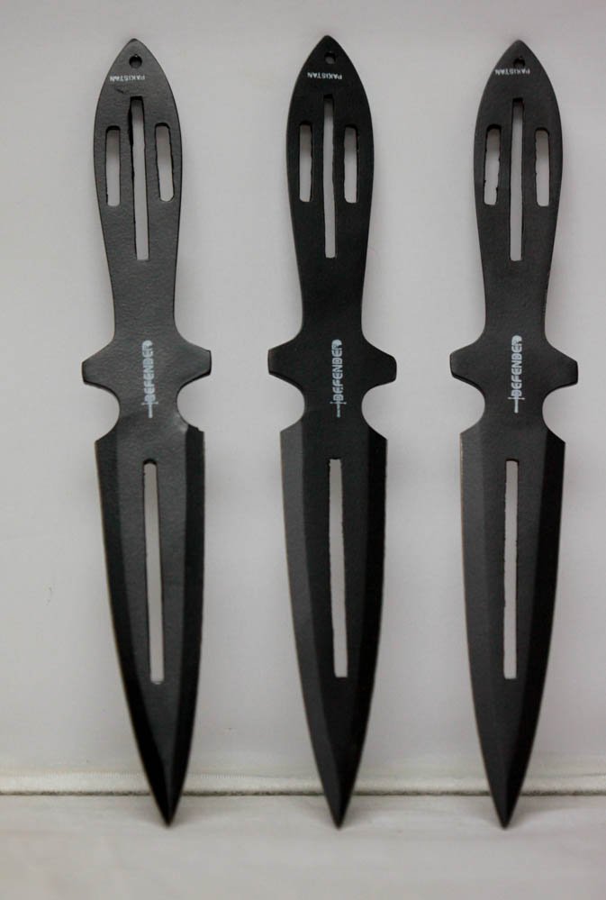 3 COLLECTIBLE BLACK DEFENDER THROWING KNIFE: 3 COLLECTIBLE BLACK DEFENDER THROWING KNIFE **|**|** 3 COLLECTIBLE BLACK DEFENDER THROWING KNIFE WITH NYLON SHEATH
