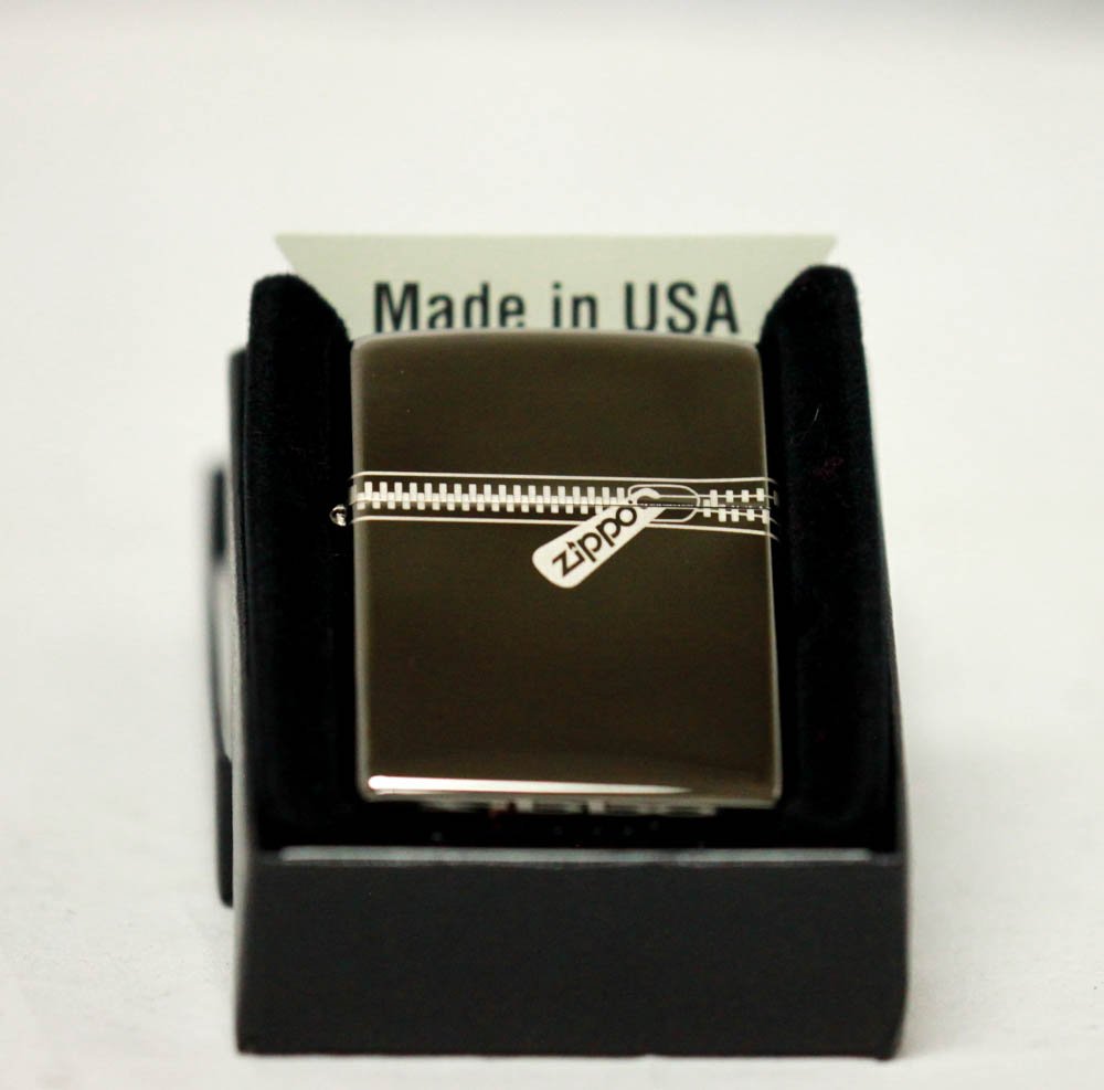 GENUINE ZIPPO LIGHTER "ZIPPED" MADE IN THE U.S.: GENUINE ZIPPO LIGHTER "ZIPPED" MADE IN THE U.S. **|**|** GENUINE ZIPPO LIGHTER "ZIPPED" MADE IN THE U.S.