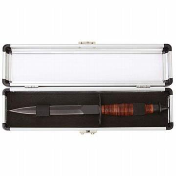Maxam Commemorative V-42 WWII 12-1/2" Dagger: Maxam Commemorative V-42 WWII 12-1/2" Dagger **|**|** Features laminated wood handle with a stainless steel non-glare blade. Measures 12-1/2" overall. Aluminum storage case measures 13-1/4" x 1-3/4" x