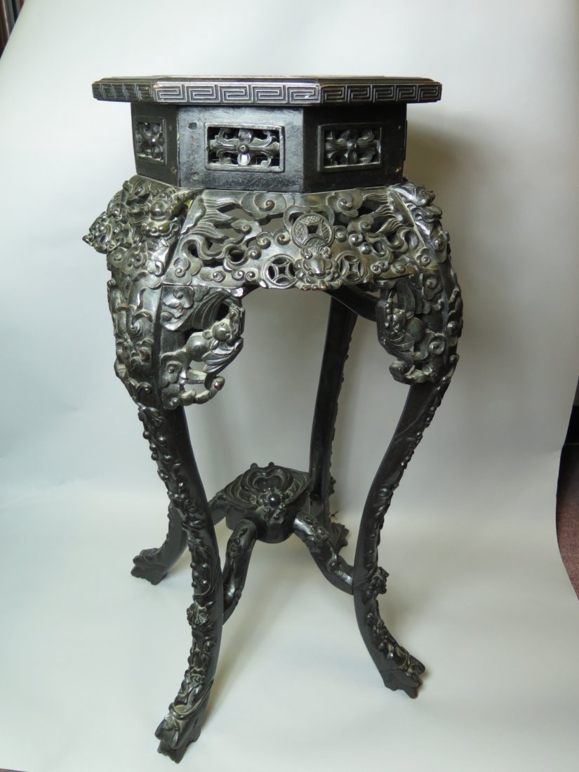 Wood Flower Table: Wood Flower Table,H:89cm.
