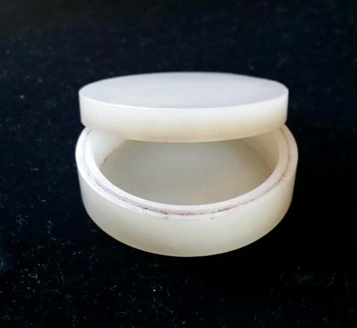 A Chinese White Jade Box And Cover, Qing Dynasty (1 of 5)