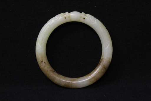 Old Chinese white jade carved bangle (1 of 9)