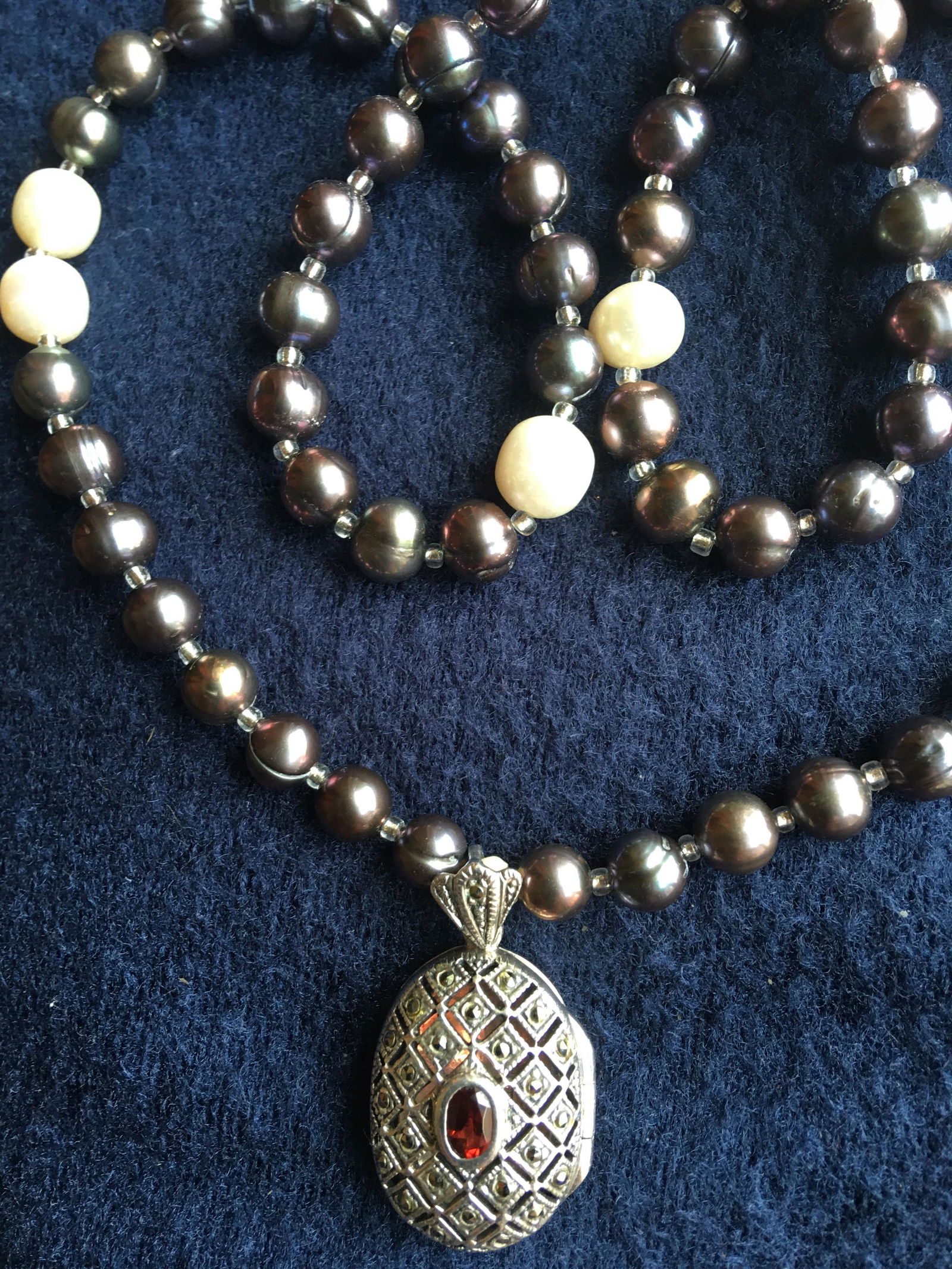 Black & White Pearl Necklace w/ Silver Pendant (1 of 6)