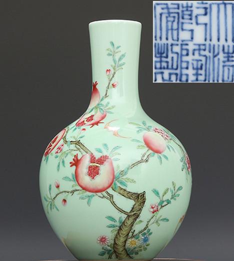 Qing Dynasty Qianlong famille rose pomegranate pattern celestial vase Height 22.80CM Caliber 5.00CM (1 of 10)