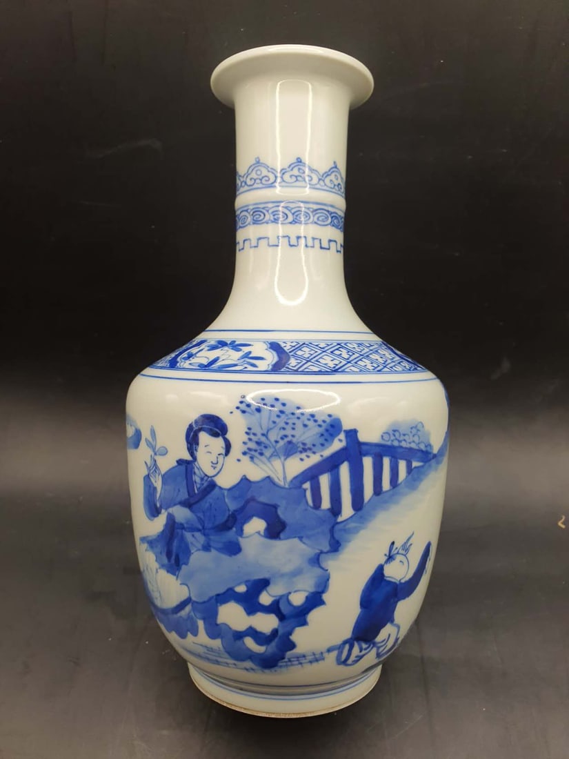 The Qing Dynasty kangxi vase: The Qing Dynasty kangxi vase