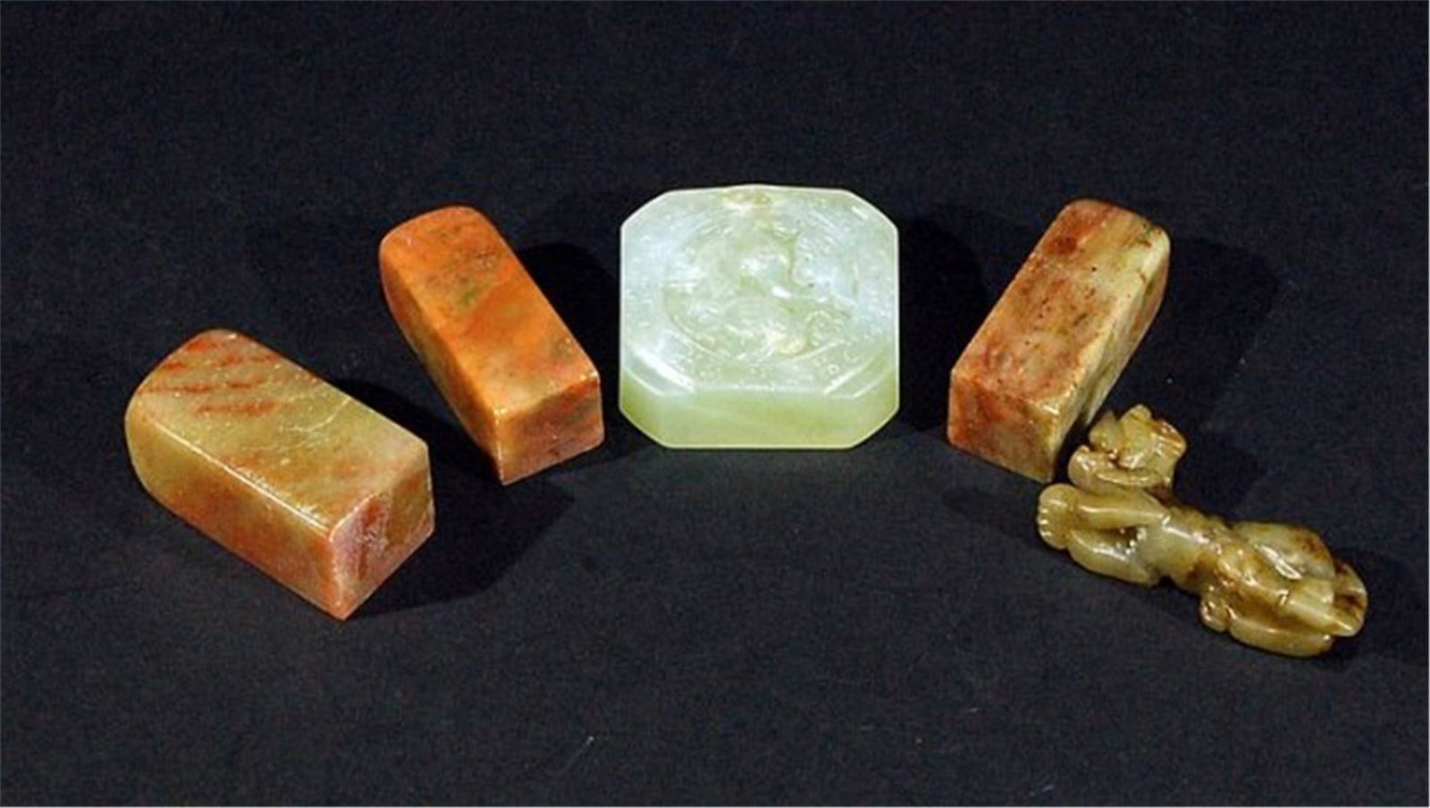 5 Shoushan Stone and Jade Pieces (1 of 4)