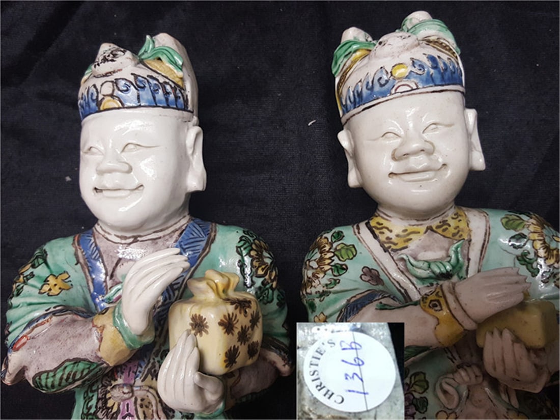 KANGXI PERIOD (1662-1722) From CHRISTIE: KANGXI PERIOD (1662-1722) FIGURE OF GUANDI H 26 cm From CHRISTIE