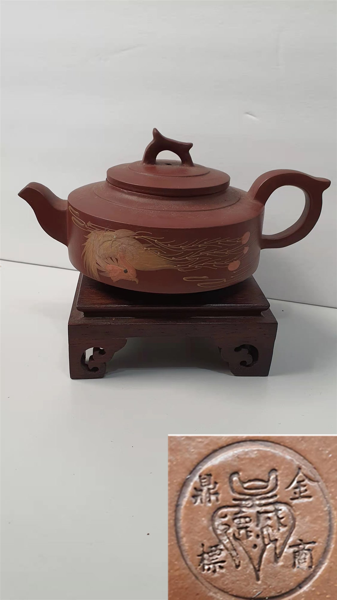 old. Purple clay teapot. (1 of 5)