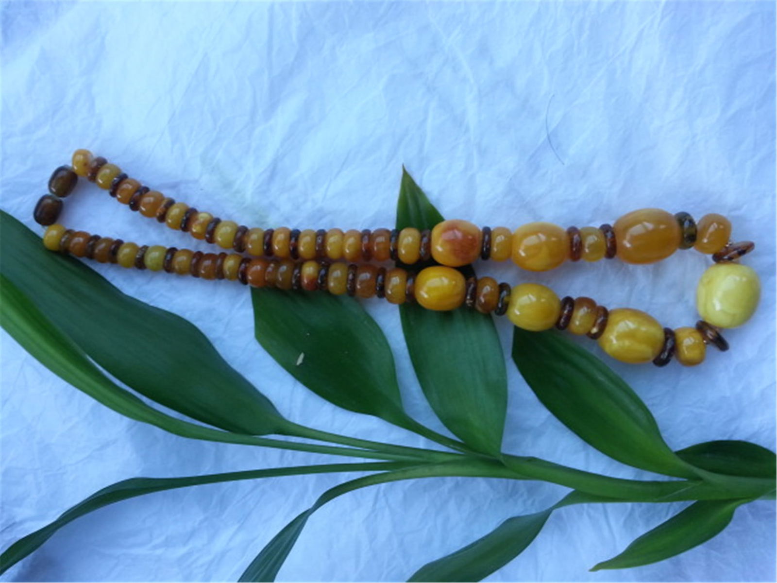 BUTTERSCOTCH AMBER NECKLACE 33.3g: BUTTERSCOTCH AMBER NECKLACE 33.3g