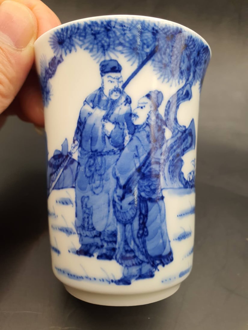 Mark Qing Kangxi blue and white porcelain wine cup: Mark Qing Kangxi blue and white porcelain wine cup w7.5 cm x 9.3cm