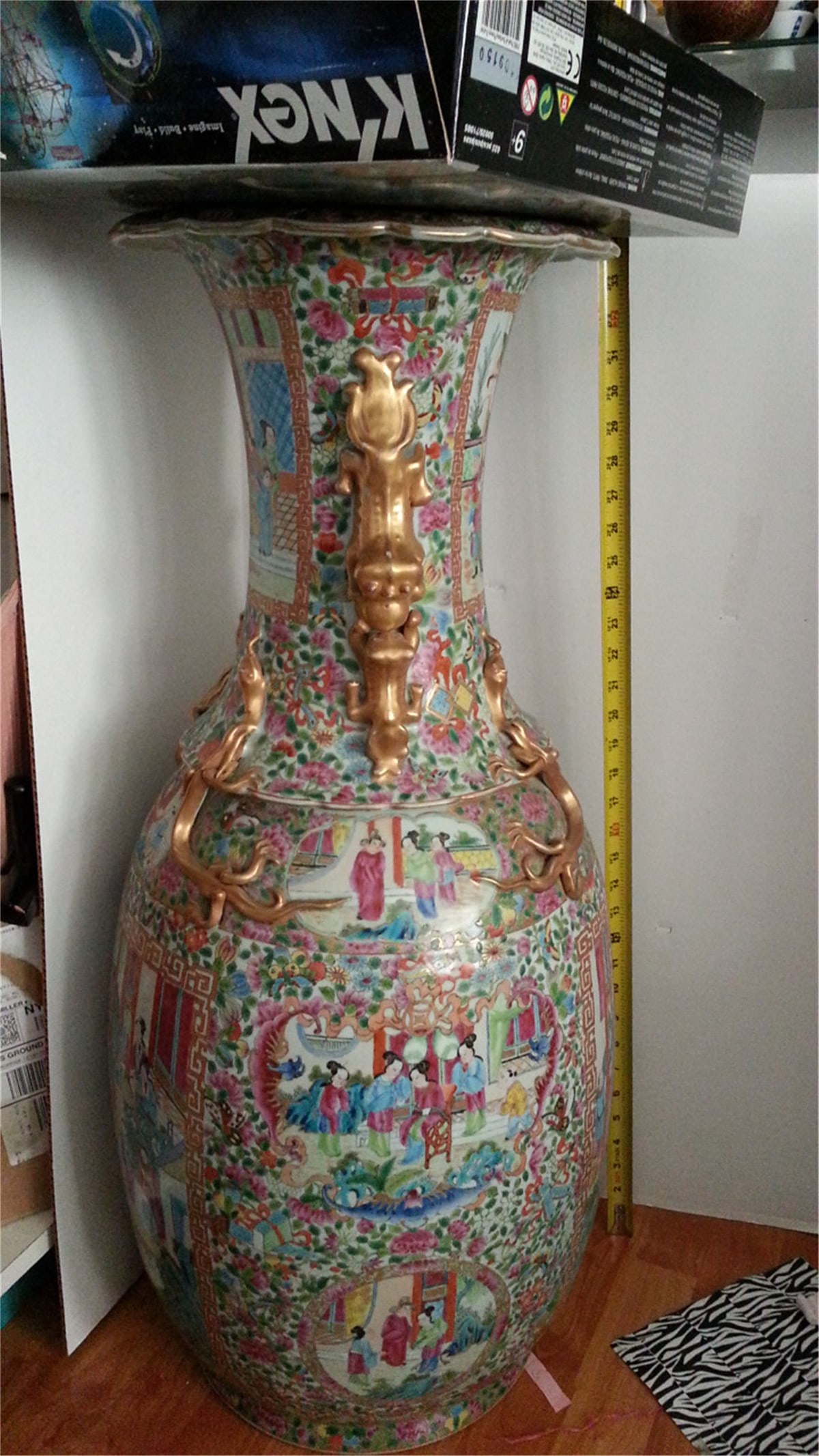Late 18th Century Chinese Export Rose Medallion VASE: Massive Late 19th Century Chinese Export Rose Medallion VASE H 88Cm