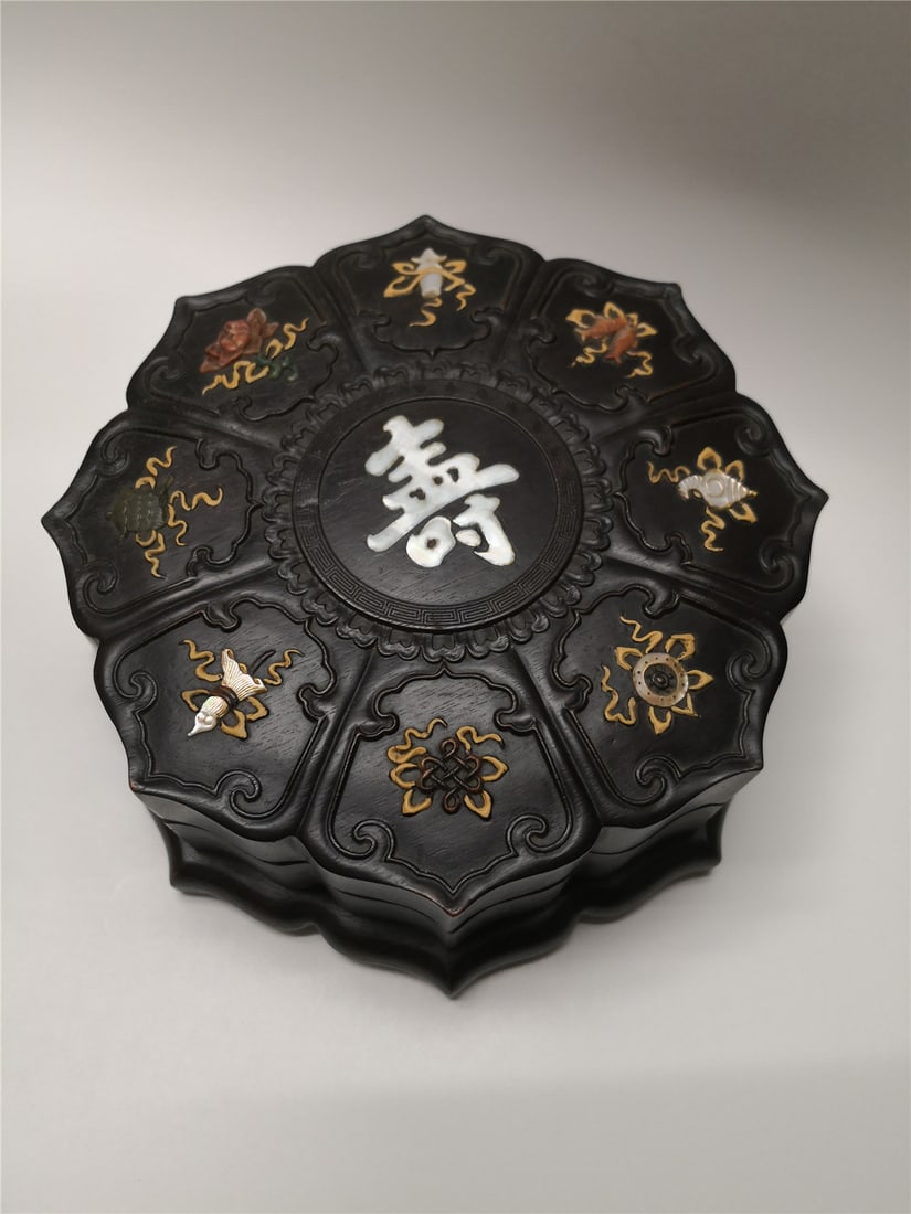 Rosewood box (1 of 7)