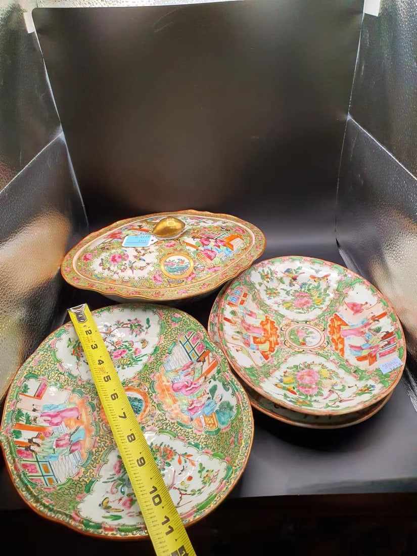 Chinese Export Rose Medallion: Chinese Export Rose Medallion VASE Bowi 34.5cm x 14 cm