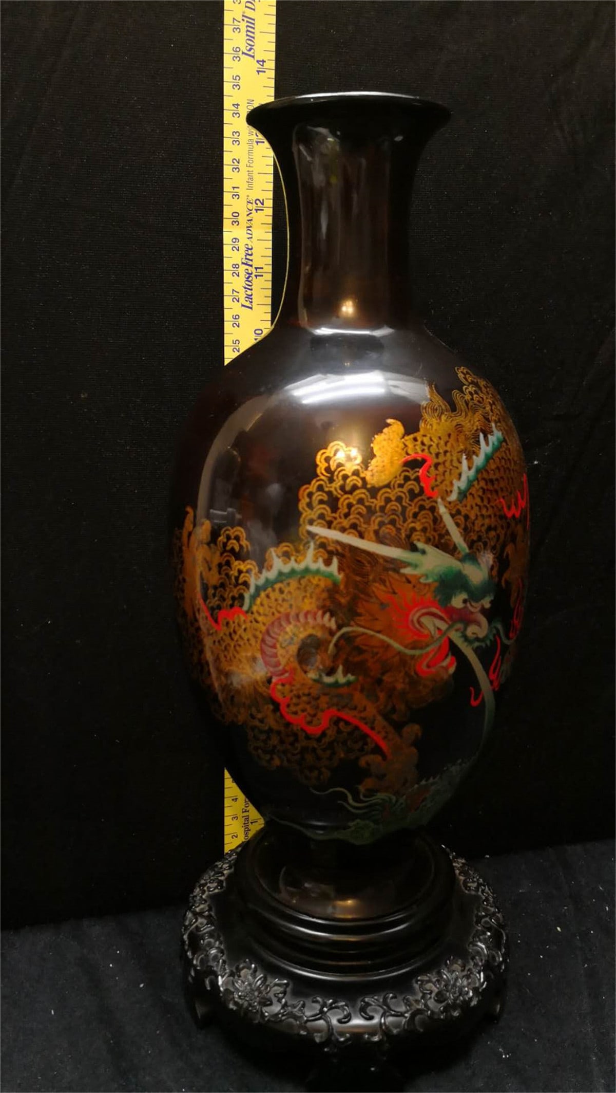 Bodiless lacquer vase: Bodiless lacquer vase