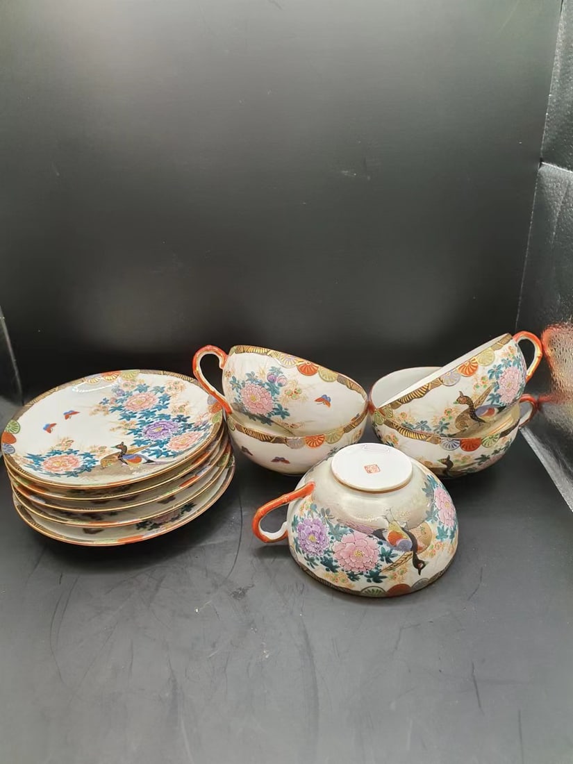 A box of Porcelain (1 of 4)