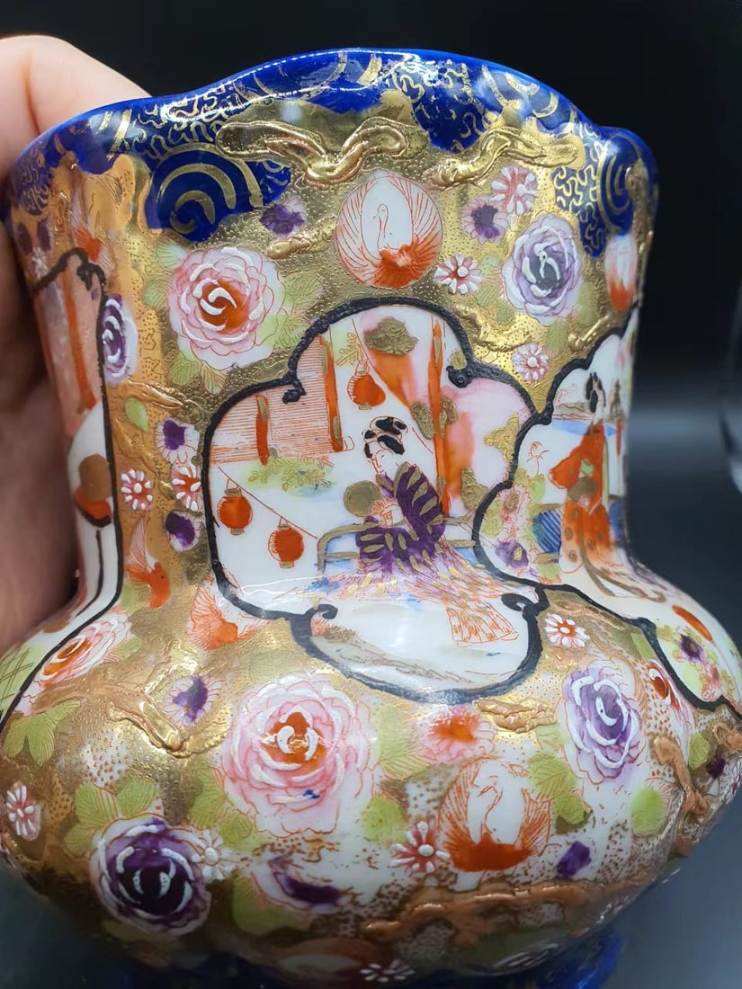 A box of Porcelain: A box of Porcelain