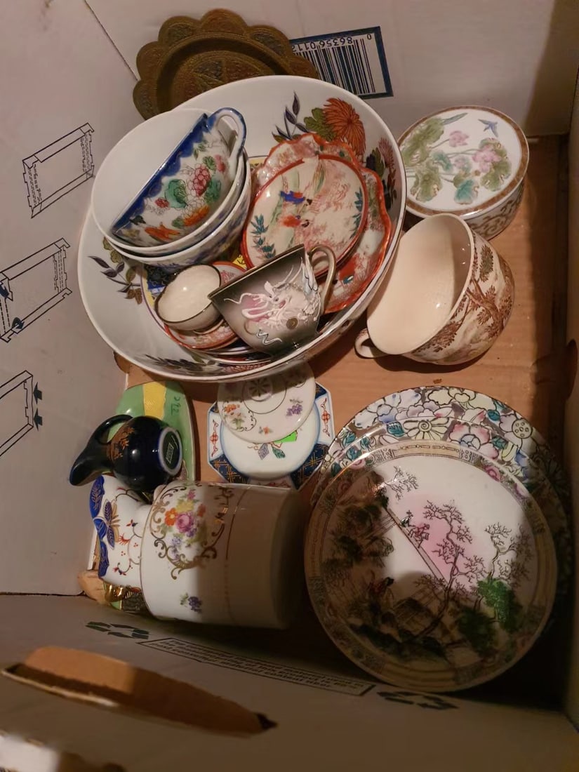 A box of Porcelain (1 of 2)