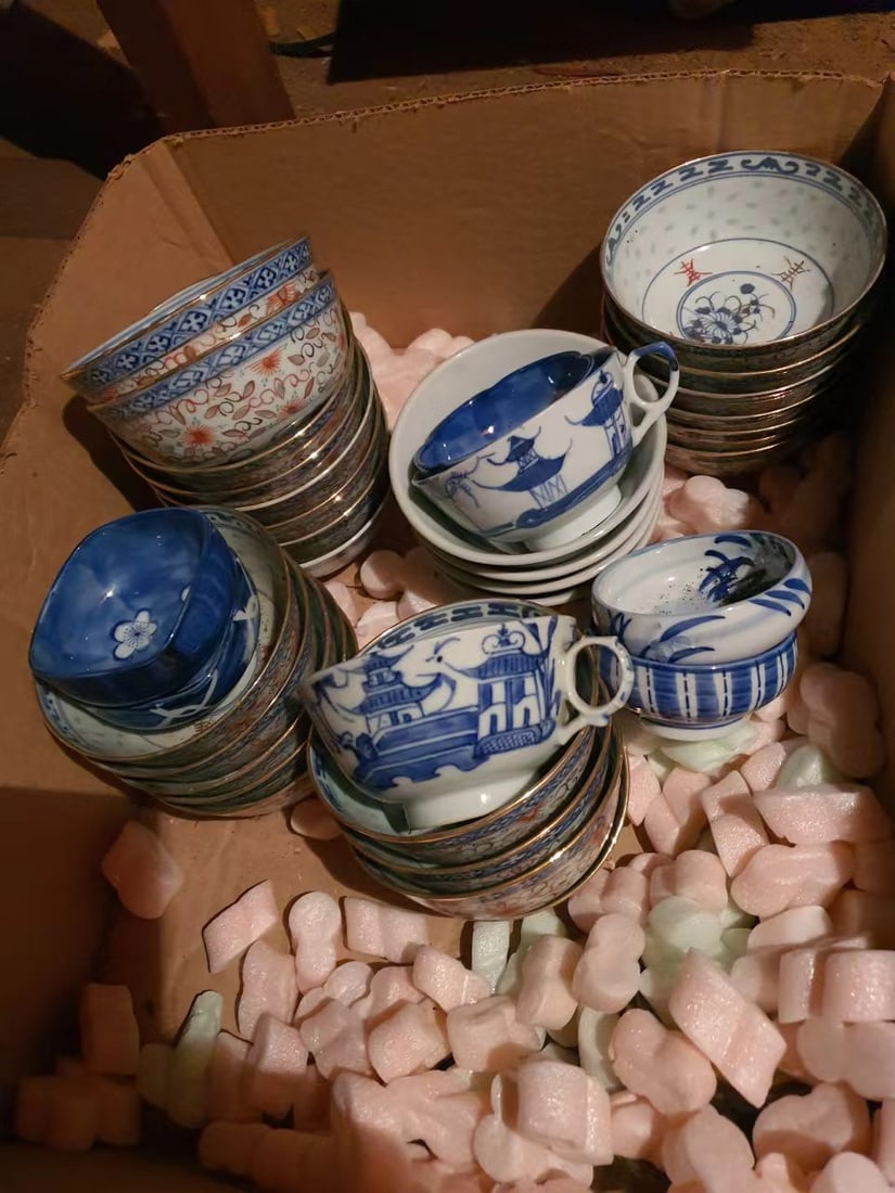 A box of Porcelain (1 of 4)