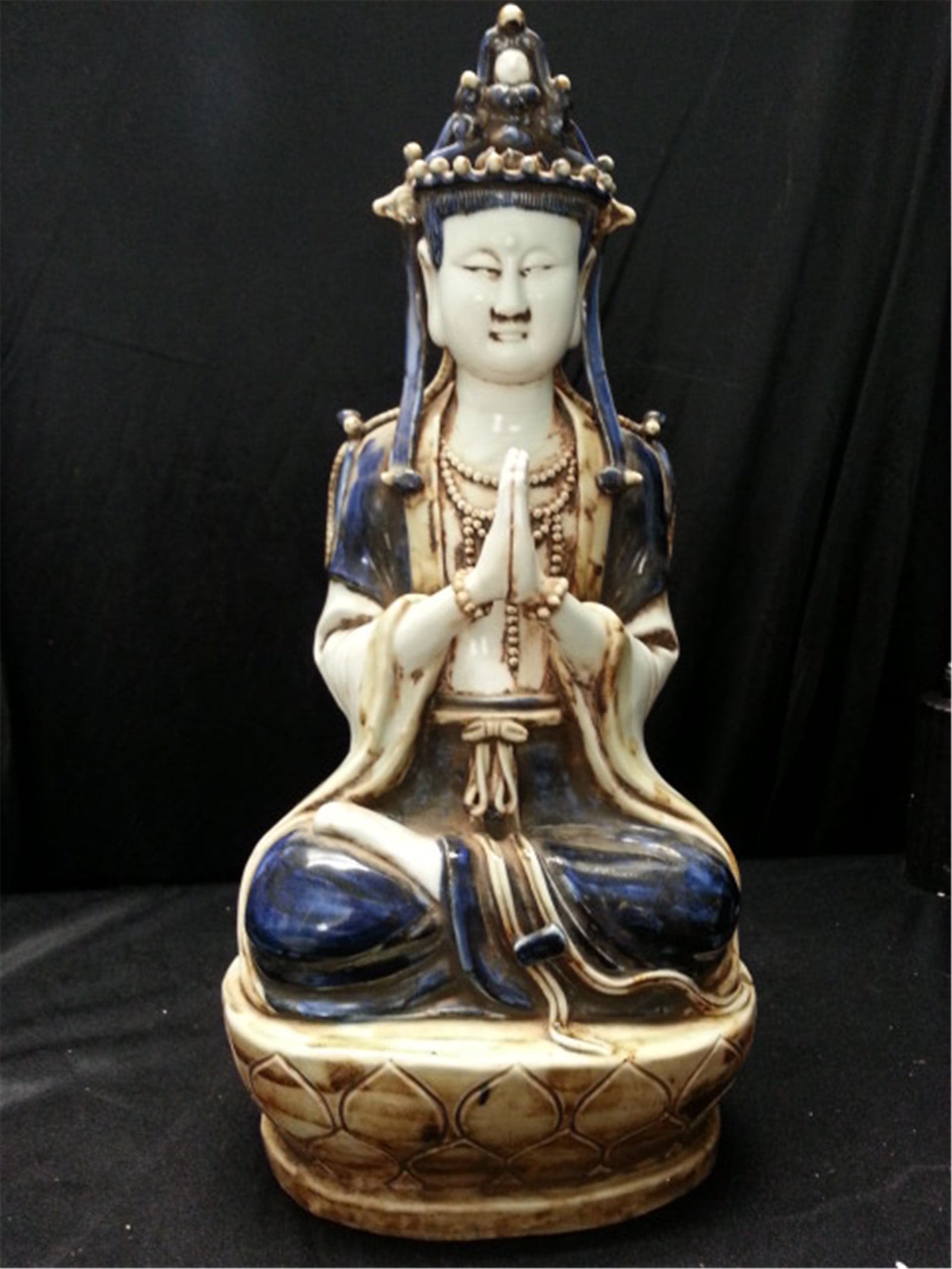 Porcelain ganyi (1 of 11)