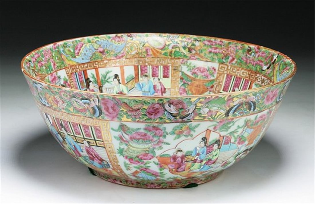 A Big Chinese Antique Qianlong Rose Medallion Porcelain Bowl - 2