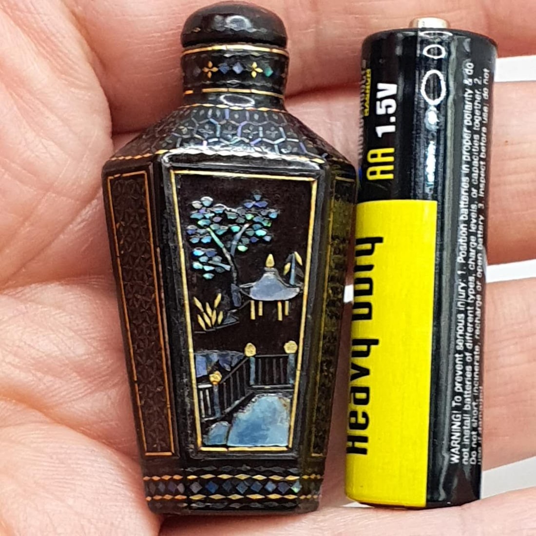 Snuff Bottle: Snuff Bottle