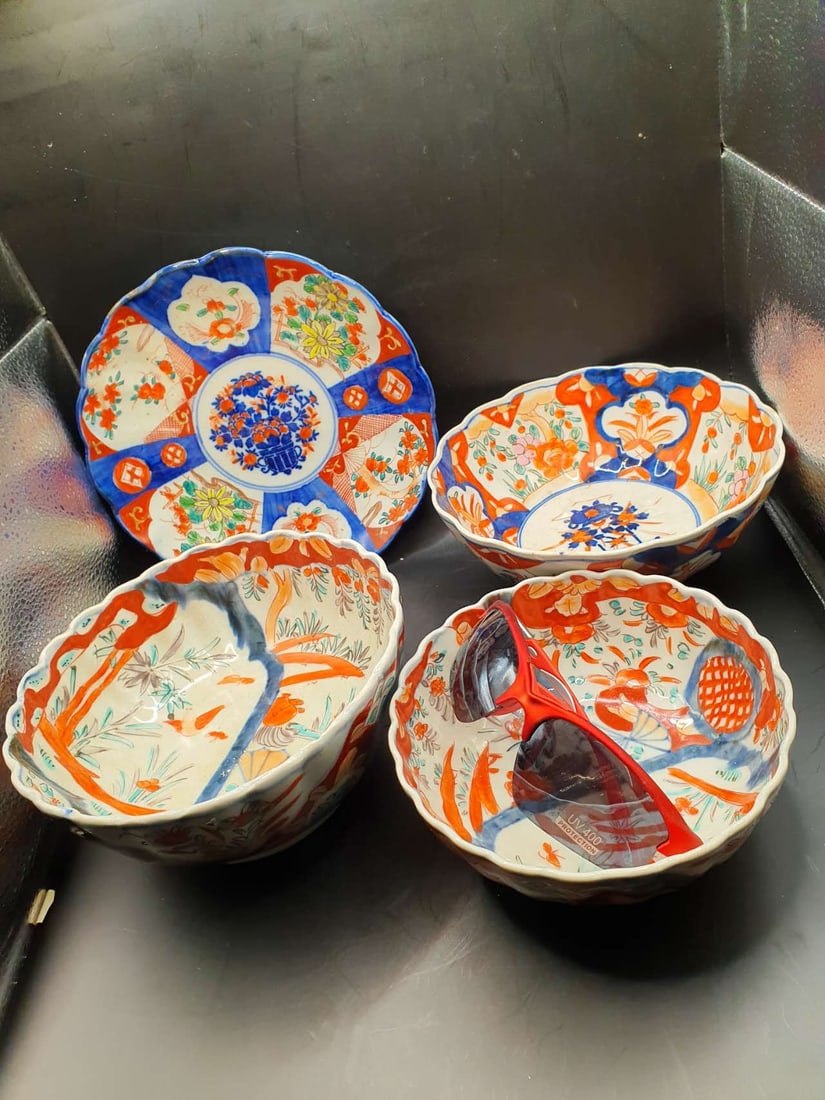 Japanese porcelain (1 of 5)