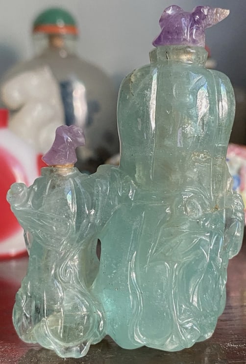 Chinese Aquamarine Snuff Bottle. (1 of 10)