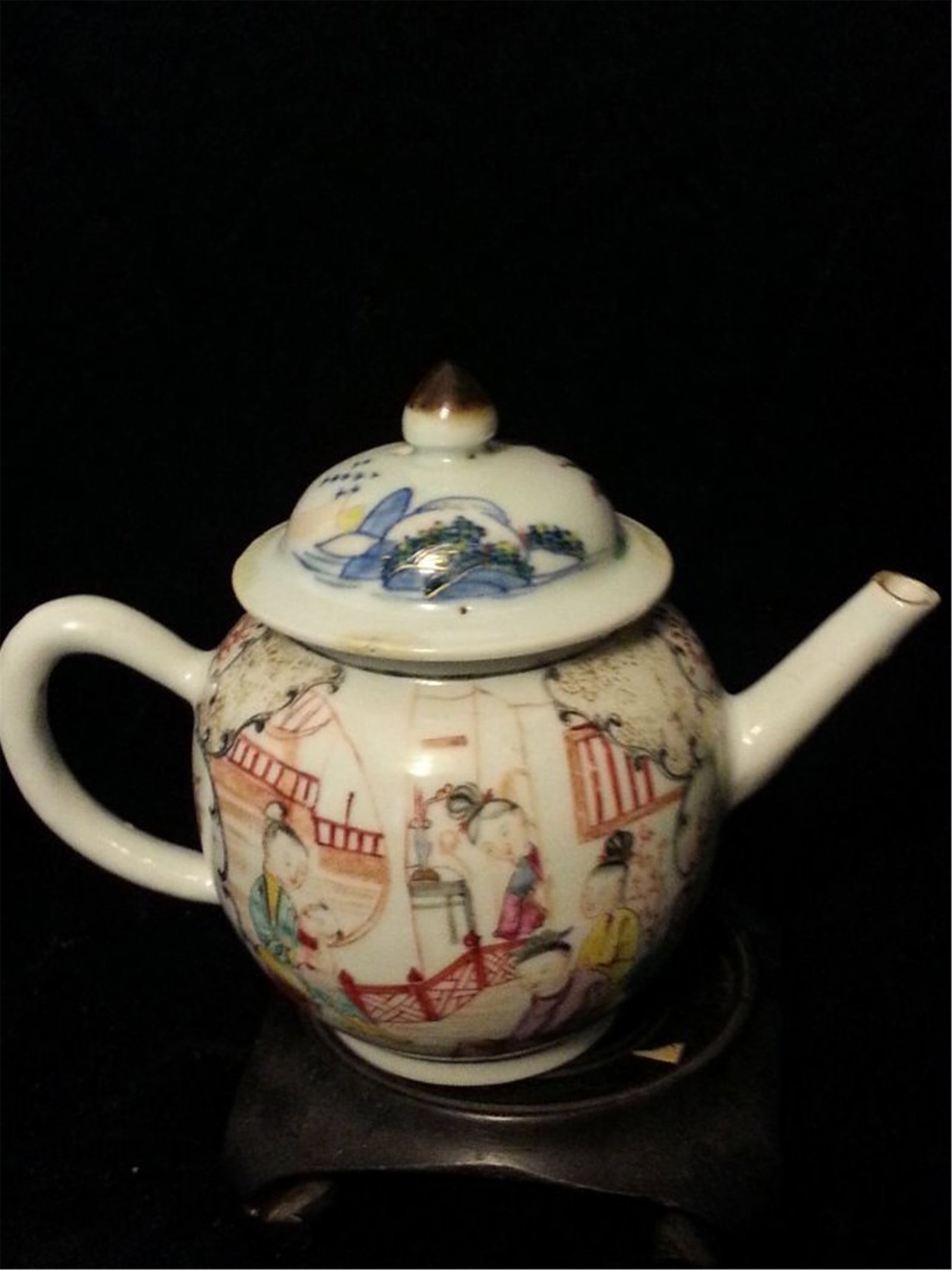 "ANTIQUE Chinese Famille Rose Teapot early 18th" (1 of 6)