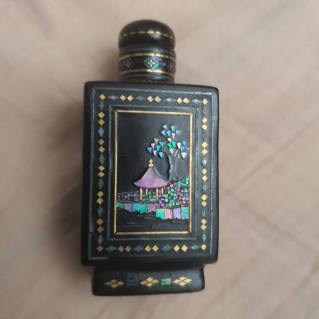 SNUFF BOTTLE黑漆螺钿鼻烟壶 - 3