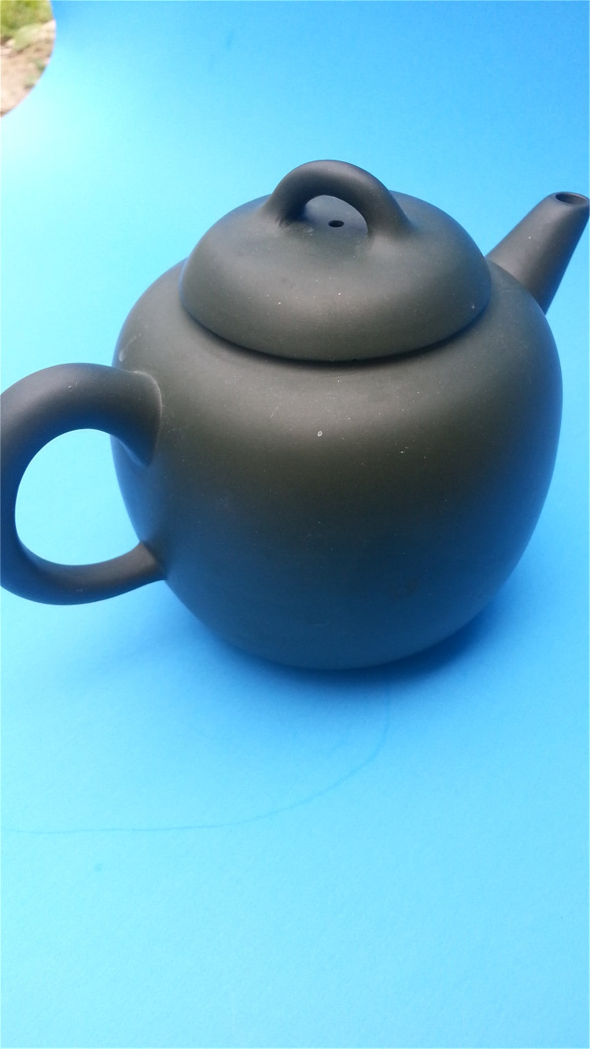 ANTIQUE Chinese Teapot. (1 of 2)