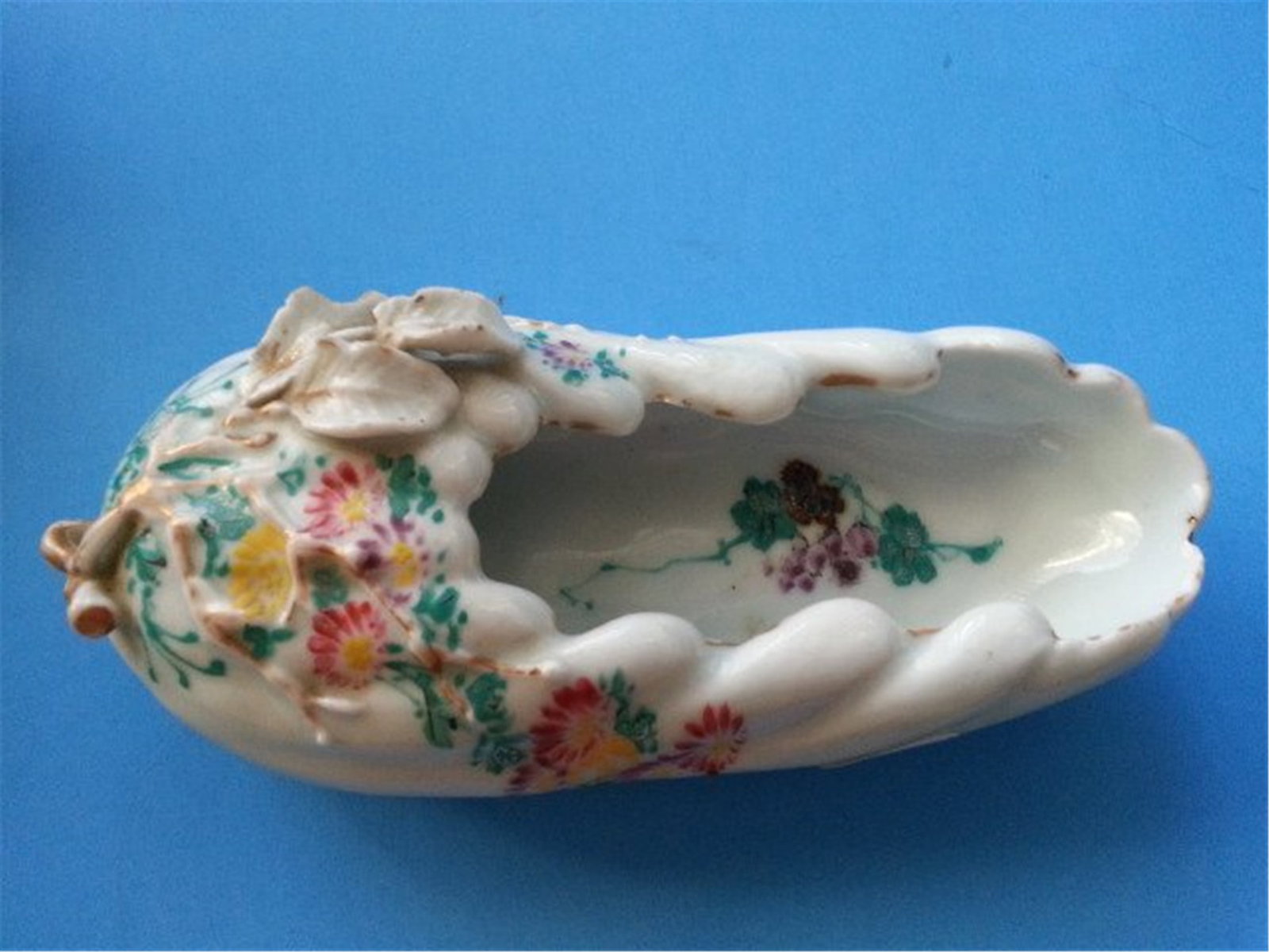 Chinese Antique Porcelain Brushpot (1 of 4)