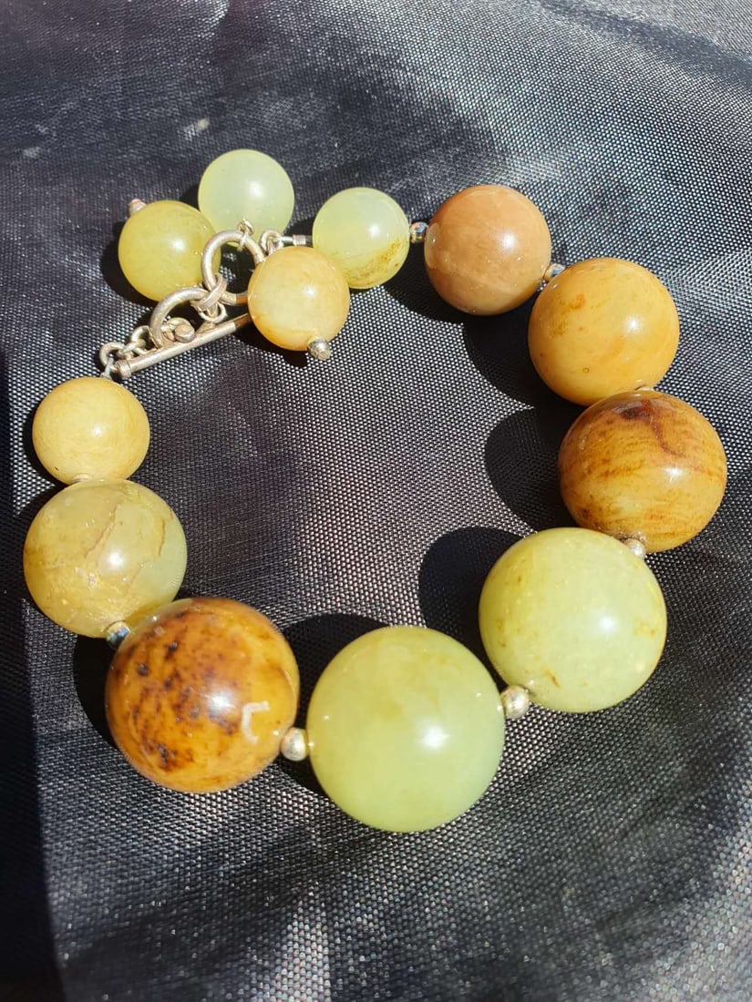 Jade bracelet: Jade bracelet